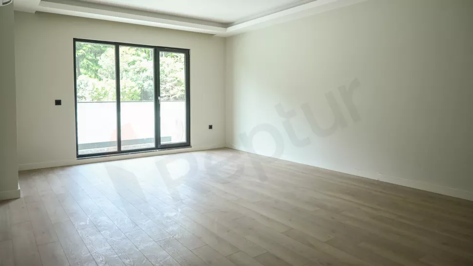 Bahçelievler'de Kapalı Havuzlu ve Sosyal Donatılı Satılık Lüks Daire