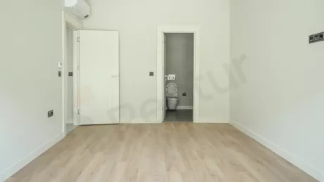 Bahçelievler'de Kapalı Havuzlu ve Sosyal Donatılı Satılık Lüks Daire