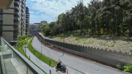 Bahçelievler'de Kapalı Havuzlu ve Sosyal Donatılı Satılık Lüks Daire