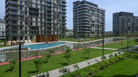 Bahçelievler Satılık Lüks Daire: 180m2, Kapalı Havuz ve Sosyal Donatılı