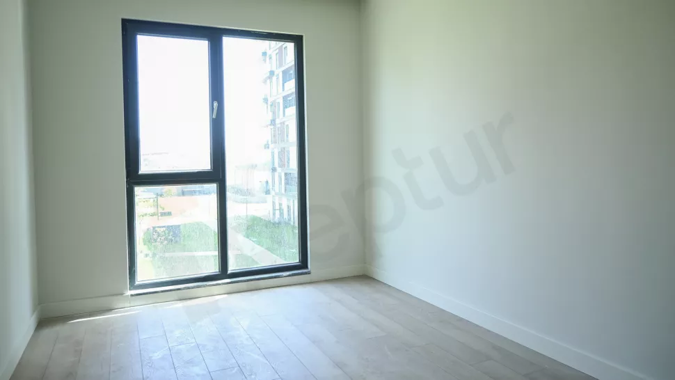 Bahçelievler Satılık 180m2 Lüks Daire Kapalı Havuzlu Güvenlikli Site