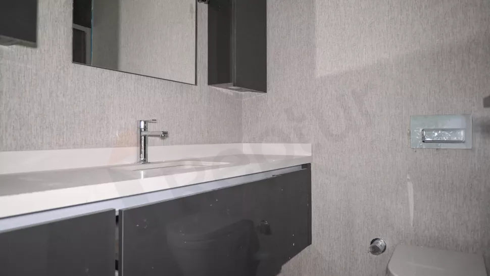 Bahçelievler Satılık 180m2 Lüks Daire Kapalı Havuzlu Güvenlikli Site
