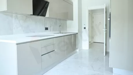 Bahçelievler Satılık 180m2 Lüks Daire Kapalı Havuzlu Güvenlikli Site