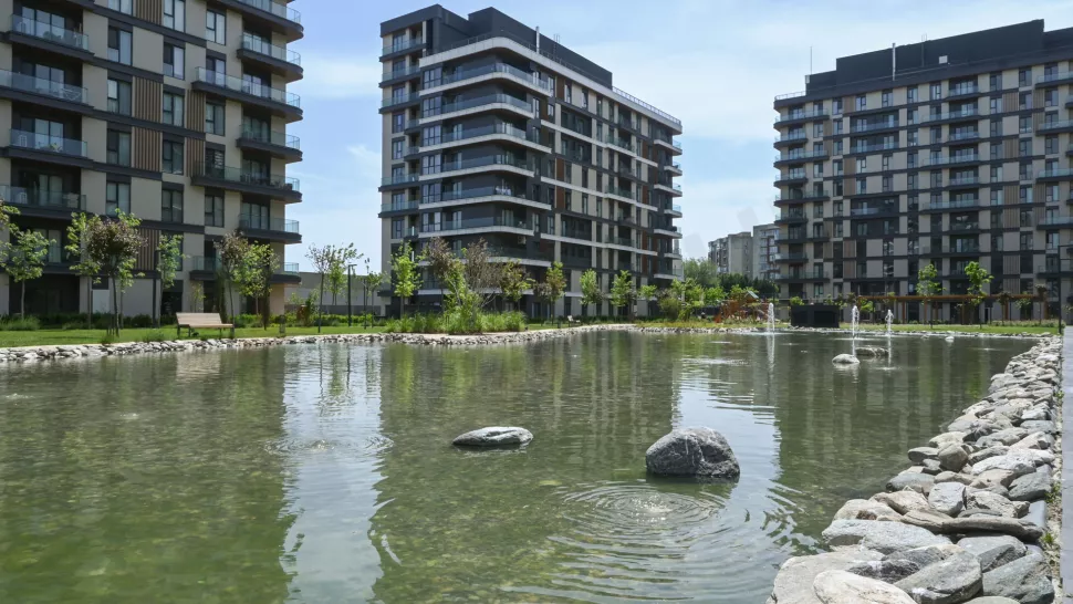 Bahçelievler'de Satılık 229m2 Lüks Daire - Sosyal Tesisli ve Havuzlu