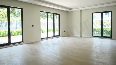 Bahçelievler'de Satılık 229m2 Lüks Daire - Sosyal Tesisli ve Havuzlu