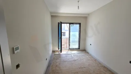 Kapalı Mutfaklı ve Geniş Balkonlu Beşiktaş'ta Satılık Lüks 4+1 Aile Dairesi