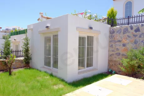 Bodrum'da satılık villa bahçe görseli.