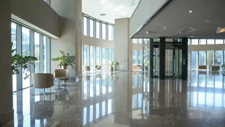 Sarıyer'de Satılık Lüks Daire - Oturma İznine Uygun Güvenlikli Site