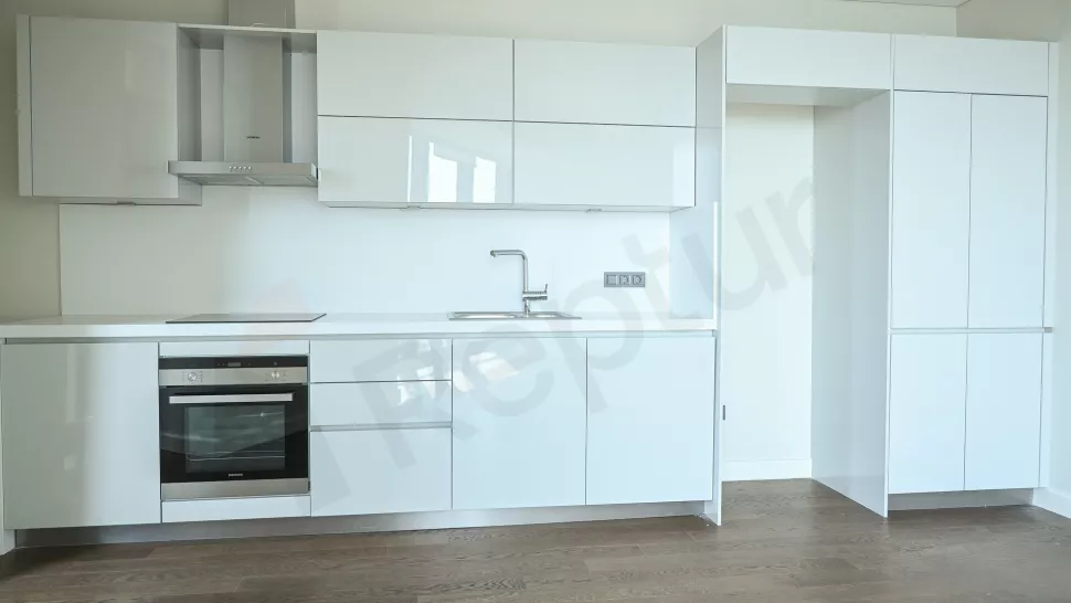 Sarıyer'de Satılık Lüks Daire - Oturma İznine Uygun Güvenlikli Site
