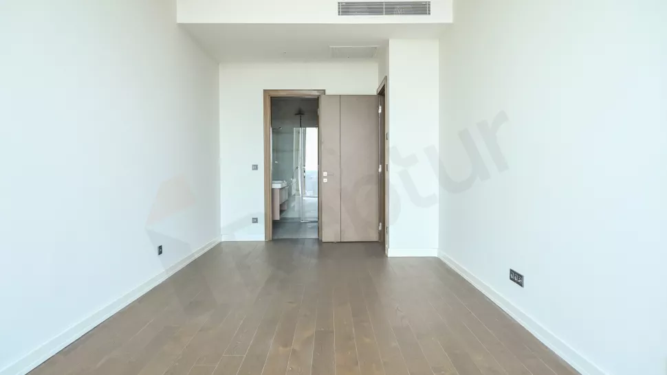 Sarıyer Satılık Premium Daire - Oturma İznine Uygun ve Havuzlu