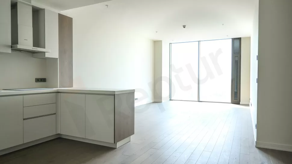 Sarıyer Satılık Premium Daire - Oturma İznine Uygun ve Havuzlu