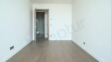 Sarıyer Satılık Premium Daire - Oturma İznine Uygun ve Havuzlu