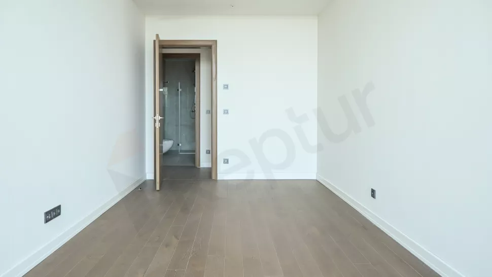 Sarıyer Satılık Premium Daire - Oturma İznine Uygun ve Havuzlu
