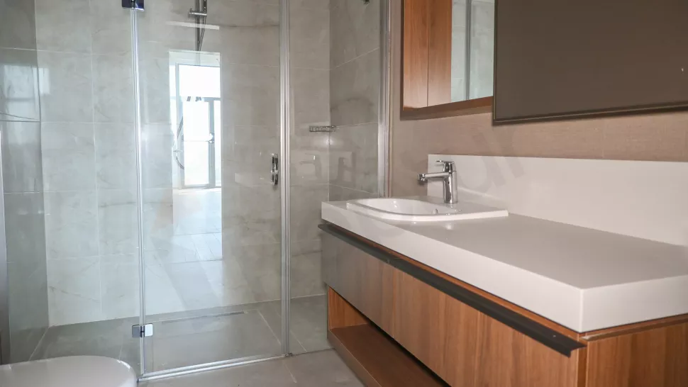 Sarıyer Satılık Premium Daire - Oturma İznine Uygun ve Havuzlu