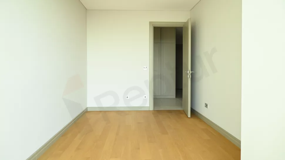 Bakırköy'de Deniz Kenarı Premium Sitede Satılık Lüks Daire