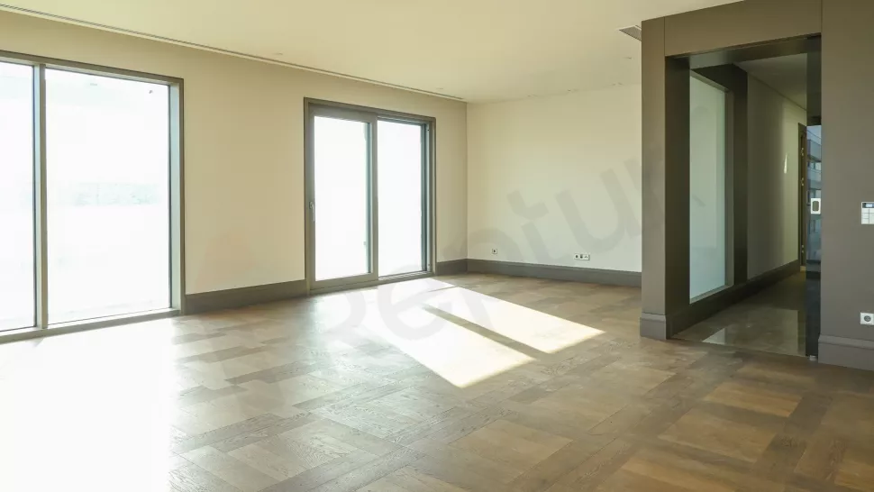 Bakırköy Sahilde Satılık 640m2 Lüks Dubleks - Vatandaşlığa Uygun