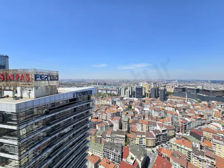 Şehrin Kalbinde Panoramik Manzara ve Balkon Konforu Sunan 1+1