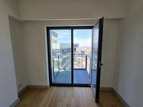 Şehir Silüetine Hakim, Balkonlu ve Ferah Planlı Modern 1+1