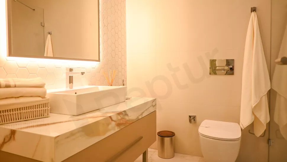 Kartal’da Kapalı Havuzlu ve Güvenlikli Sitede Satılık Lüks Daire