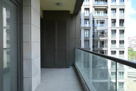 Beyoğlu'nda Vatandaşlığa Uygun Satılık Geniş Daire Sosyal Tesisli
