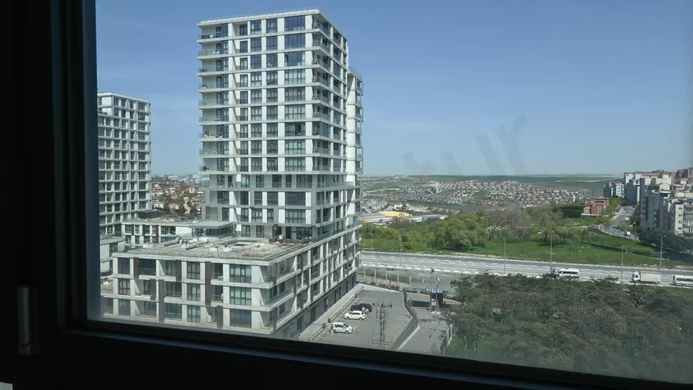 Başakşehir Satılık 172m2 Daire: Yeni Binada Havuzlu ve Sosyal Alanlı