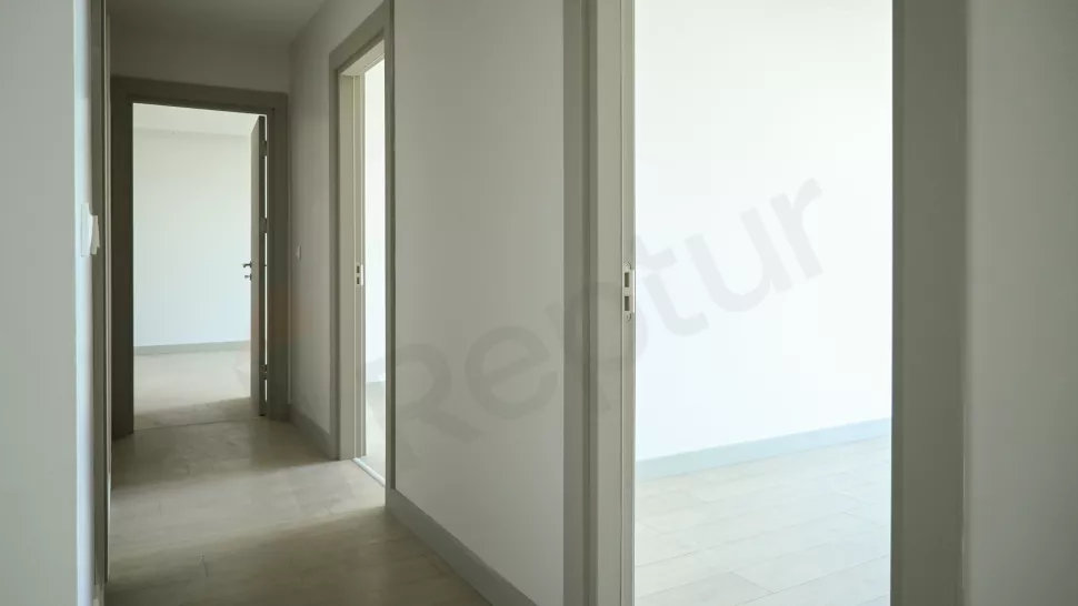 Başakşehir Satılık 172m2 Daire: Yeni Binada Havuzlu ve Sosyal Alanlı