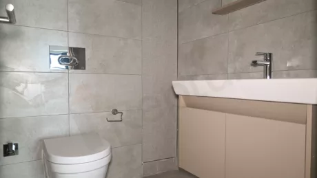 Başakşehir Satılık 172m2 Daire: Yeni Binada Havuzlu ve Sosyal Alanlı