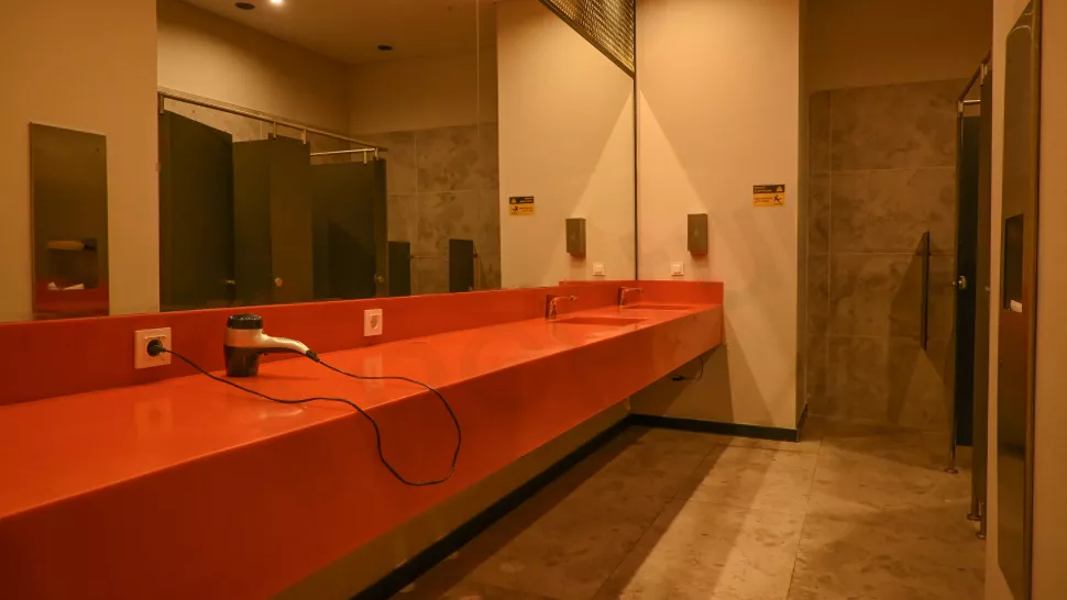 Başakşehir Satılık 172m2 Daire: Yeni Binada Havuzlu ve Sosyal Alanlı