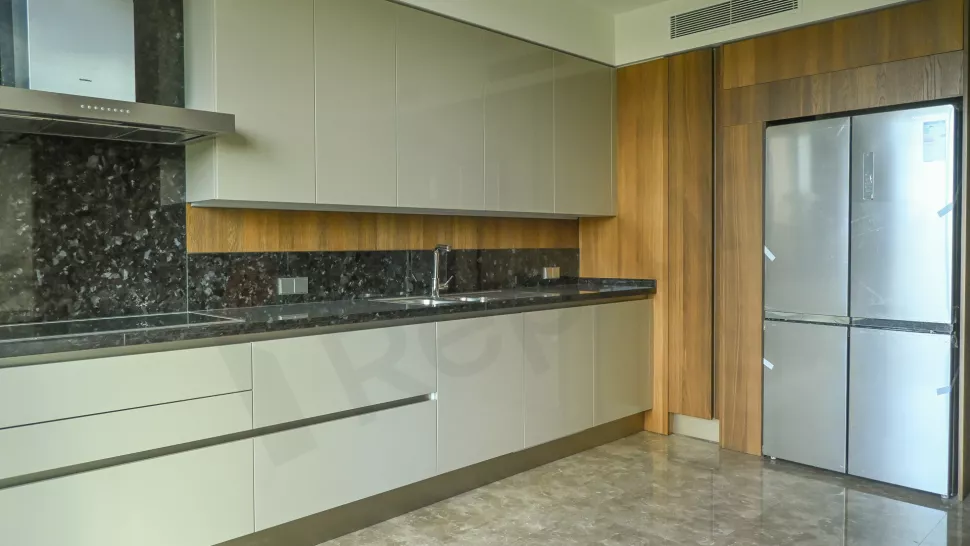 Bakırköy Sahilde Satılık Premium Daire, Havuzlu ve Güvenlikli