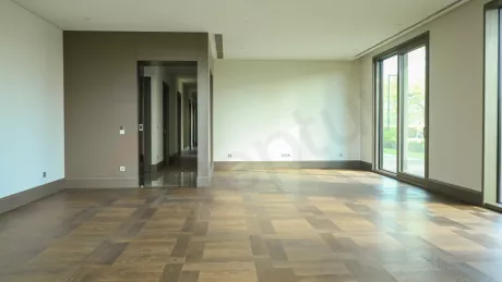 Bakırköy Sahilde Satılık Premium Daire, Havuzlu ve Güvenlikli