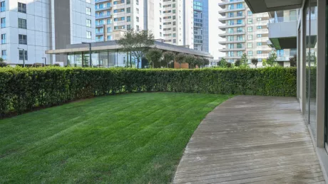 Bakırköy Sahilde Satılık Premium Daire, Havuzlu ve Güvenlikli
