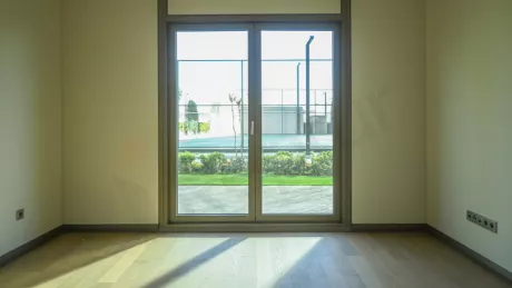 Bakırköy Sahilde Satılık Premium Daire, Havuzlu ve Güvenlikli