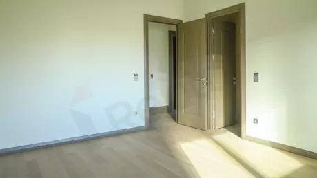 Bakırköy Sahilde Satılık Premium Daire, Havuzlu ve Güvenlikli