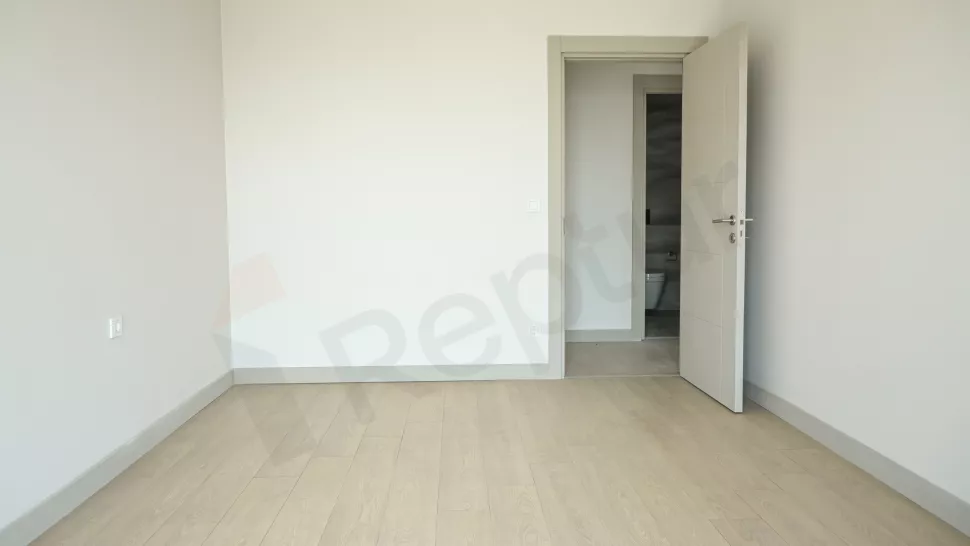 Başakşehir'de Vatandaşlığa Uygun Havuzlu Sitede Satılık Lüks Dubleks