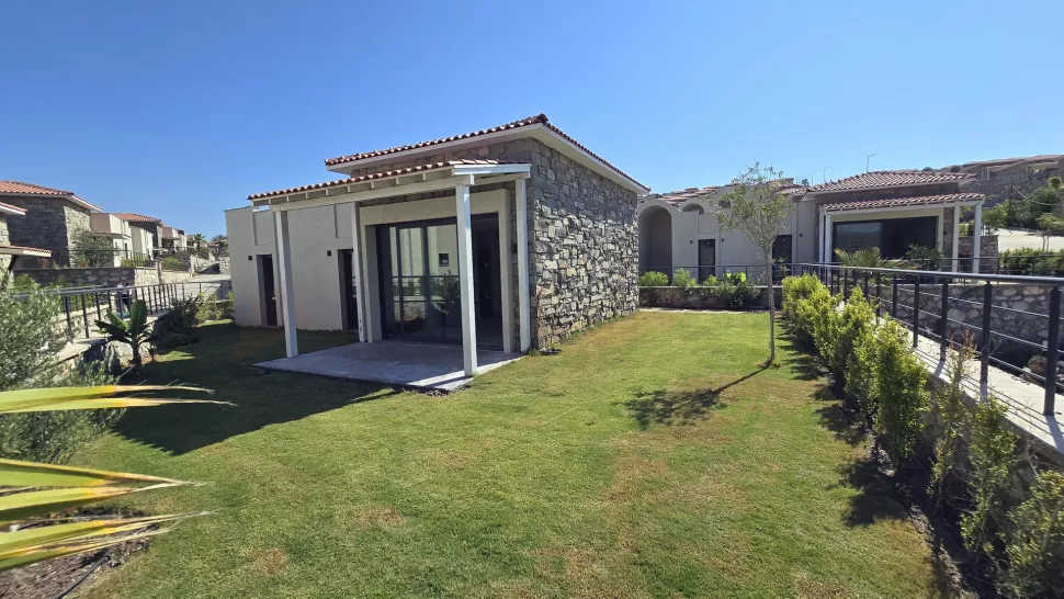 Bodrum'da Oturma İznine Uygun Yeni Teslim Havuzlu 2+1 Villa