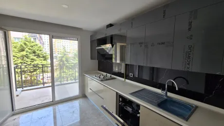 Beylikdüzü'nde Ekstra Geniş, Kapalı Mutfaklı ve Manzaralı Lüks 2+1