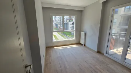 İstanbul Beylikdüzü'nde bir konut projesine ait modern ve ferah yatak odası tasarımı.