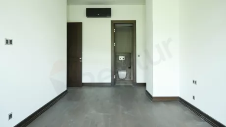 Beyoğlu'nda Satılık Lüks Daire: Vatandaşlığa Uygun, Taksit İmkanı