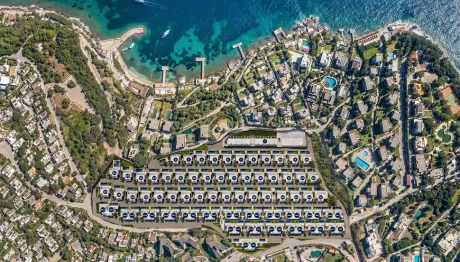 Bodrum'daki lüks villa projesinin panoramik manzaralı genel yerleşim planı ve mimari site yerleşimi.