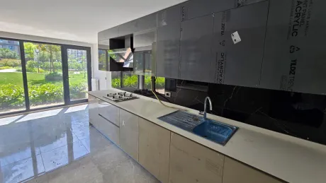 Beylikdüzü'nde Bol Doğal Işıklı, Balkon ve Teraslı Satılık 3.5+1 Aile Dubleksi