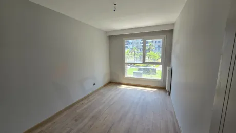 Beylikdüzü'nde Bol Doğal Işıklı, Balkon ve Teraslı Satılık 3.5+1 Aile Dubleksi
