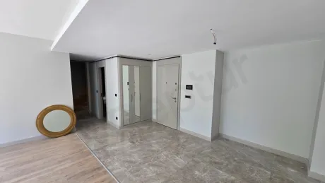 Beylikdüzü'nde Bol Doğal Işıklı, Balkon ve Teraslı Satılık 3.5+1 Aile Dubleksi