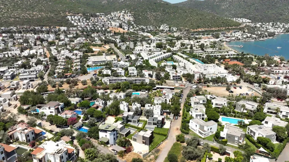 Bodrum'da Oturma İznine Uygun Yeni Teslim Havuzlu 2+1 Lüks Villa
