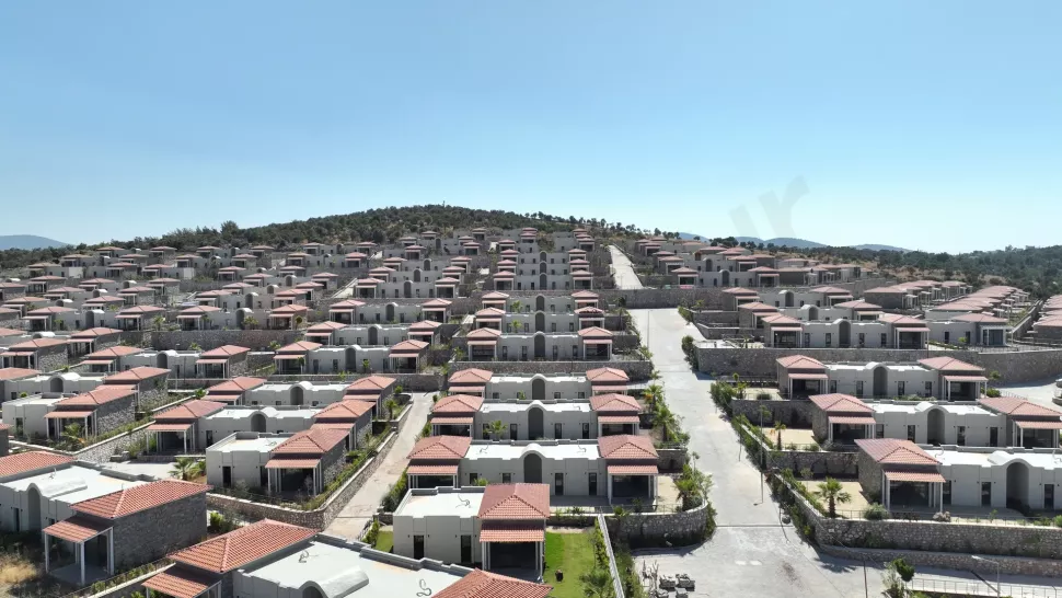 Bodrum'da Satılık Sıfır Villa Havuzlu Site İçinde Oturma İznine Uygun