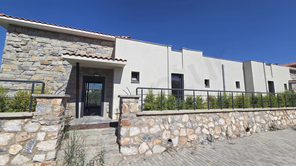 Bodrum'da Satılık Sıfır Villa Havuzlu Site İçinde Oturma İznine Uygun