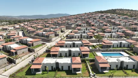 Bodrum'da Satılık Sıfır Villa Havuzlu Site İçinde Oturma İznine Uygun