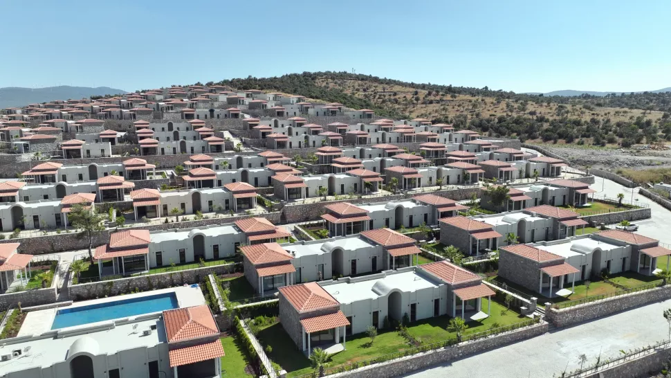 Bodrum'da Satılık Sıfır Villa Havuzlu Site İçinde Oturma İznine Uygun