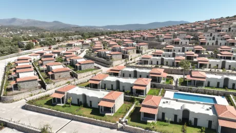 Bodrum'da Satılık Sıfır Villa Havuzlu Site İçinde Oturma İznine Uygun