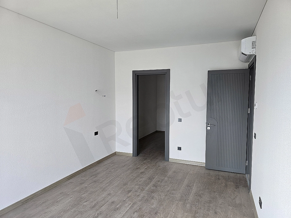 BAHÇEŞEHİR VİLLA BÖLGESİNDE SATILIK 5+1 DUBLEKS VİLLA  – ÖZEL BAHÇE VE 2 ARAÇLIK OTOPARKLI