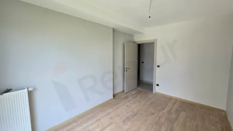 Beylikdüzü'nde Peyzaj Manzaralı ve Çift Balkonlu 4.5+1 Aile Dairesi